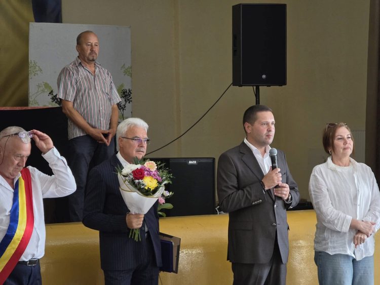 Corneliu Ștefan, președintele CJD, alături de comunitatea din I. L. Caragiale la Ziua Comunei