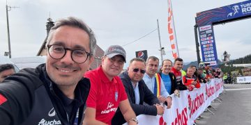 (Foto) Dâmbovița, capitala emoției în Turul României – Corneliu Ștefan, președintele CJD, alături de eroii de pe bicicletă la Pasul Dichiu!