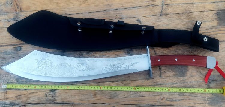 Arme albe descoperite de jandarmi la Târgul anual din comuna Cornești