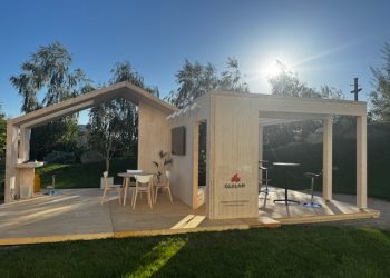 Glulam scrie istorie la Târgoviște: primii producători de CLT Cross-laminated timber din România