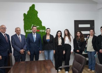 Șapte tineri s-au alăturat echipei Consiliului Județean Dâmbovița prin programul de internship 2025