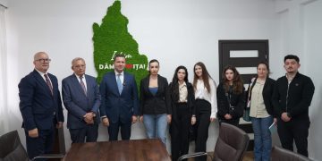 Șapte tineri s-au alăturat echipei Consiliului Județean Dâmbovița prin programul de internship 2025
