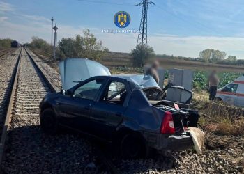 TRAGEDIE LA GĂEȘTI! Șofer de 55 de ani, spulberat de trenul Pitești–București!
