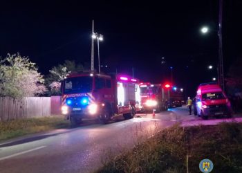 Tragedie în Tărtășești! Casă mistuită de flăcări – o femeie și-a pierdut viața în incendiu