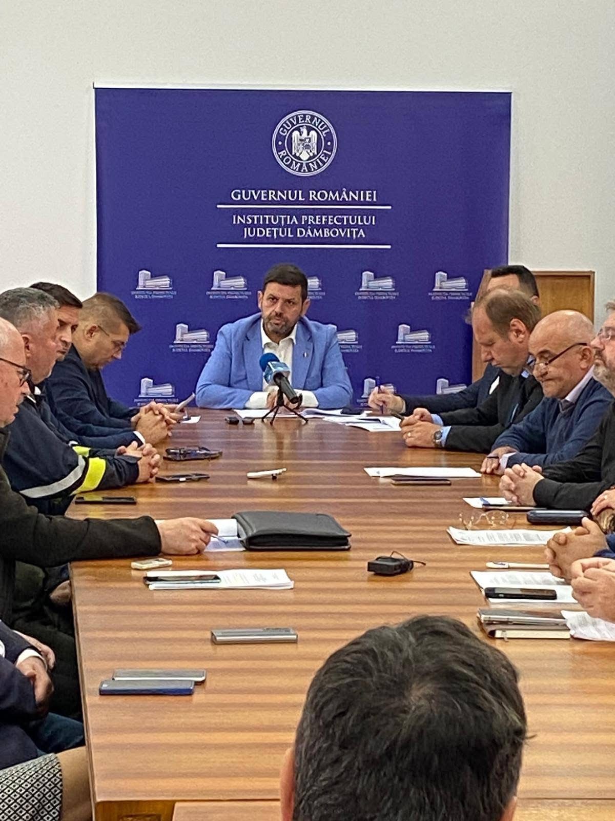 Prefectul Dâmboviței pune piciorul în prag! Măsuri urgente pentru reîmpădurirea terenurilor degradate și transparență totală în vânzarea lemnului de foc!