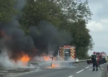 Incendiu la un autoturism în localitatea I.L. Caragiale – Intervenție de urgență a ISU Dâmbovița