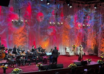 „Crizantema de Aur” 2025 a debutat la Târgoviște sub semnul poeziei, al eleganței și al romanței românești