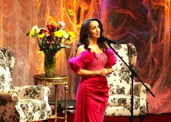 Alina Ichim cucerește Trofeul „Crizantema de Aur”! Romanța triumfă la Târgoviște într-o ediție de excepție