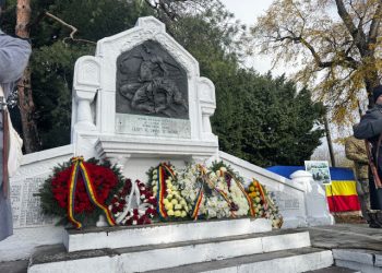 (Foto)Centenarul Monumentului Eroilor de la Mănăstirea Dealu – O sută de ani de recunoștință și spirit național