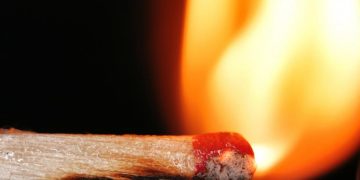 ȘOCANT! Și-a incendiat fosta concubină în propria casă! Arestat pentru 30 de zile!