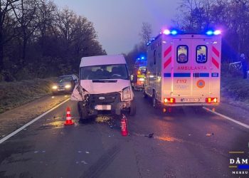 Accident rutier grav la Priseaca: două persoane rănite, transportate la spital