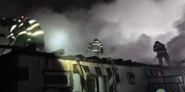 Incendiu la o locuință din Valea Lungă – Cricov, izbucnit din cauza unui coș de fum deteriorat