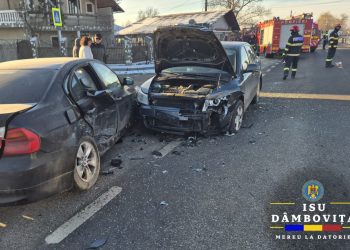 Impact violent în Gura Ocniței, la primele ore ale dimineții: două autoturisme implicate, o femeie a ajuns la spital