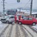 Accident grav la Vulcana-Băi! Trei persoane rănite după impact violent între două autoturisme