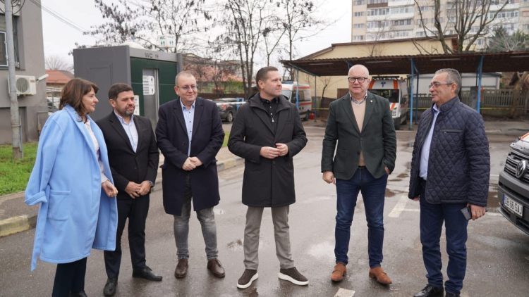 Șantier deschis la Serviciul de Ambulanță Dâmbovița. Corneliu Ștefan: „Investim 9,2 milioane de lei pentru siguranța dâmbovițenilor și respectul față de salvatori”