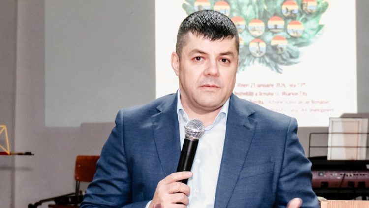 Titu sărbătorește Mica Unire: Tricolor, Hora și Spirit Comunitar