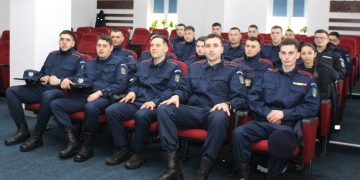 19 viitori subofițeri jandarmi în practică la Jandarmeria Dâmbovița