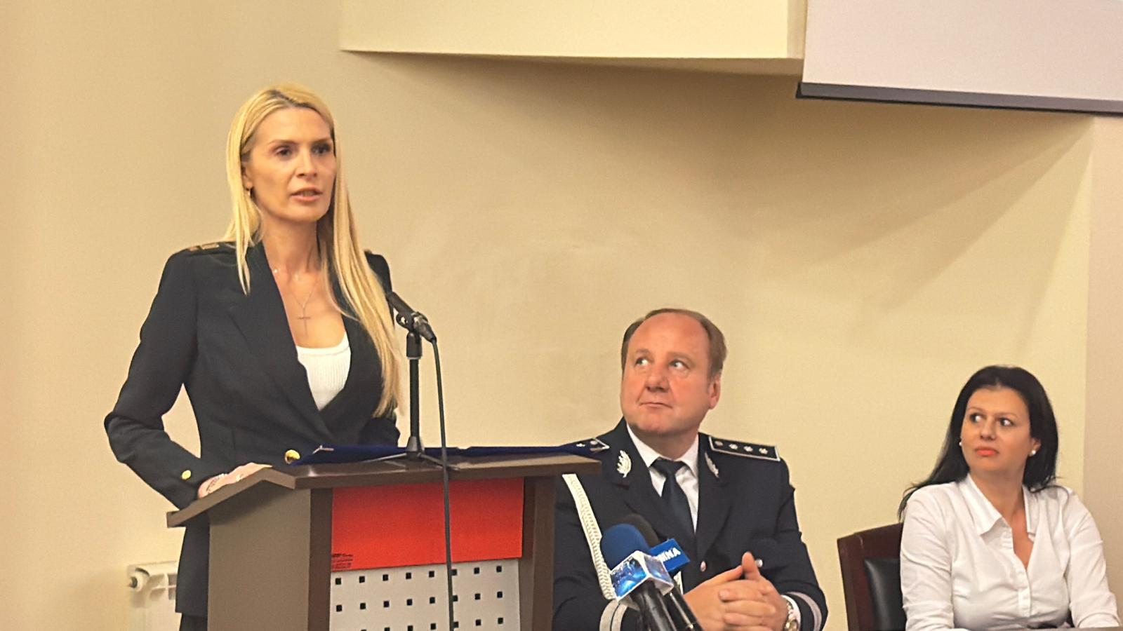 Vicepreședinta Consiliului Județean Dâmbovița, Luciana Cristea, mesaj puternic de Ziua Poliției Române: sacrificiu, prevenție și siguranță pentru dâmbovițeni.