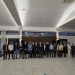 Gest de apreciere la Titu, în luna martie. Corneliu Ștefan și primarul Laurențiu Costache, alături de doamnele și domnișoarele din oraș