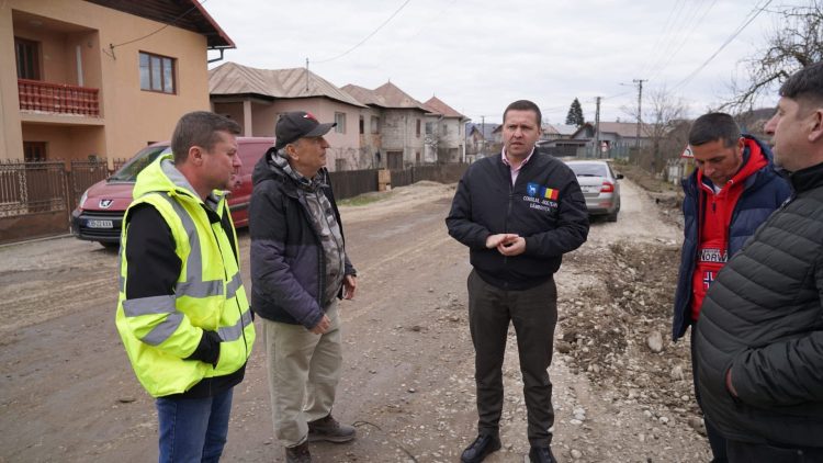 Din teren, președintele Corneliu Ștefan anunță: lucrările avansează, iar drumurile din Dâmbovița prind contur!