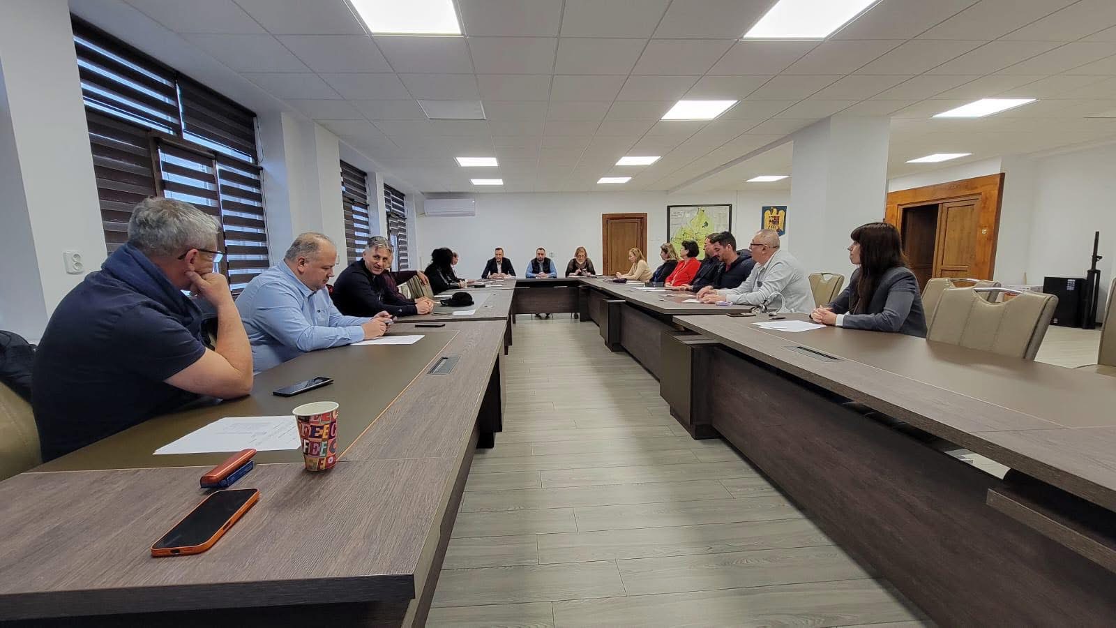 Unitate totală la Găești: Toate partidele votează la unison proiecte decisive pentru viitorul orașului!