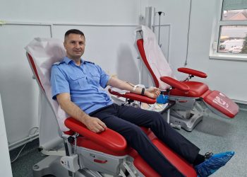 Eroi în uniformă, dincolo de linia datoriei! Jandarmii dâmbovițeni au vărsat sânge pentru a salva vieți, nu doar pentru a apăra legea!