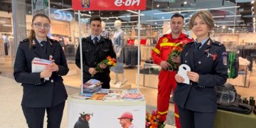 1 Martie cu Eroi: Pompierii ISU Dâmbovița au adus bucurie la Dâmbovița Mall!