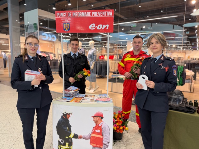 1 Martie cu Eroi: Pompierii ISU Dâmbovița au adus bucurie la Dâmbovița Mall!