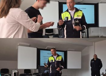 Educație rutieră la Liceul „Goga Ionescu” din Titu: polițiștii le-au explicat elevilor pericolele din trafic