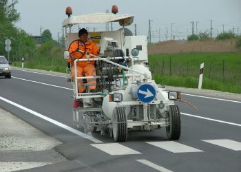 SC LUCRĂRI DRUMURI ȘI PODURI DÂMBOVIȚA ANGAJEAZĂ OPERATOR MAŞINĂ MARCAJ RUTIER