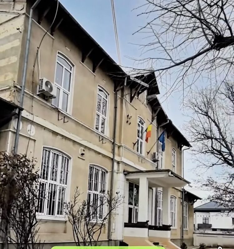 Proiectul de modernizare a Școlii „Vasile Cârlova” din Târgoviște a intrat în etapa de contractare