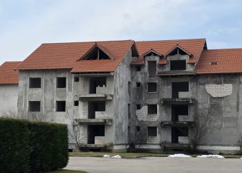 Primarul Târgoviștei acuză ANL că a blocat de peste două decenii construirea locuințelor pentru tineri