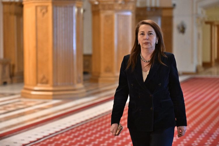 Deputatul PSD Carmen Holban, după căderea Guvernului: „Un vot pentru Dâmbovița și pentru respectul față de cetățeni”