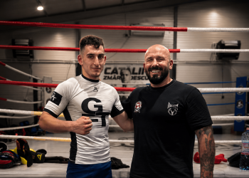 Fenomenul Antonio Bragă intră în echipa lui Cătălin Zmărăndescu! Campionul european la doar 15 ani își continuă ascensiunea sub un management de elită.