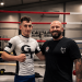 Fenomenul Antonio Bragă intră în echipa lui Cătălin Zmărăndescu! Campionul european la doar 15 ani își continuă ascensiunea sub un management de elită.
