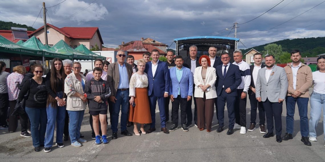 Sărbătoare de suflet la Glodeni! Comunitatea a îmbrăcat haine de sărbătoarea de Sfinții Constantin și Elena, alături de conducerea CJD