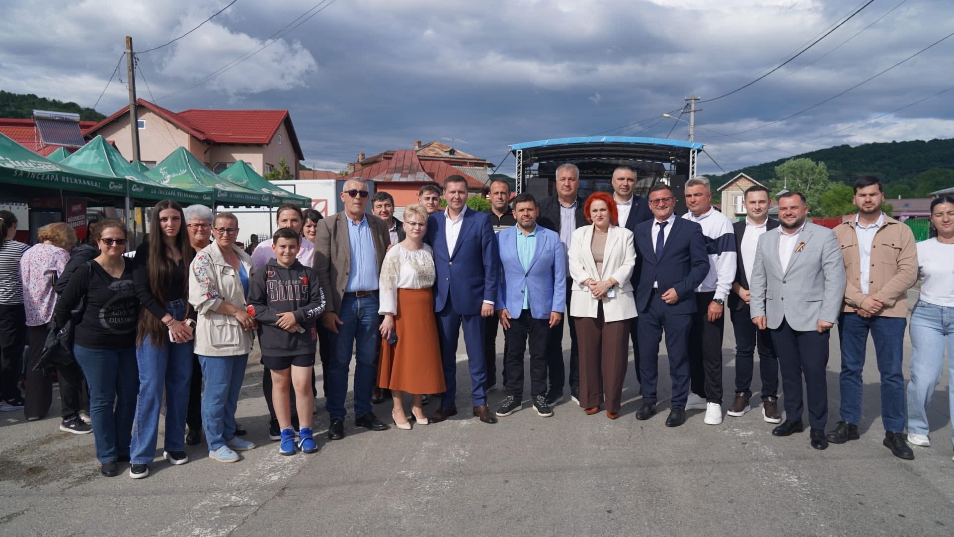 Sărbătoare de suflet la Glodeni! Comunitatea a îmbrăcat haine de sărbătoarea de Sfinții Constantin și Elena, alături de conducerea CJD
