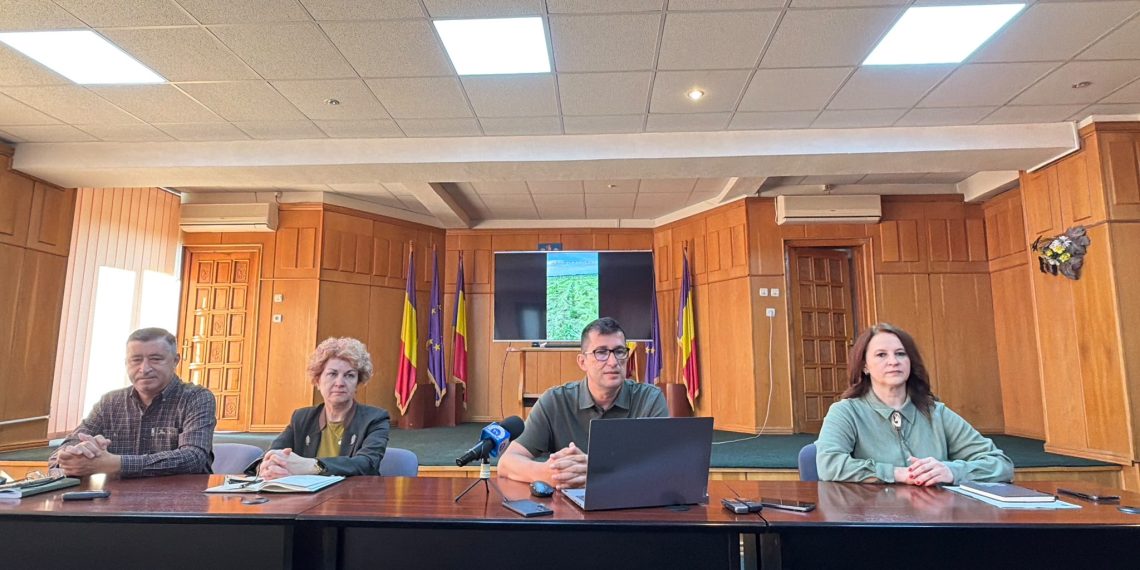 (Foto) Directorul Direcției Silvice Dâmbovița, George Adrian Bîlcan, a prezentat bilanțul campaniei de împăduriri și a marcat Ziua Silvicultorului