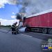 Autocamion în flăcări pe A1, la km 80: traficul spre Pitești este blocat