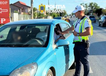 Trei dosare penale într-o singură zi în Dâmbovița: excavator și moped neînmatriculate, plus un șofer prins băut la volan.