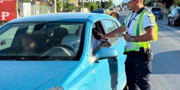 Trei dosare penale într-o singură zi în Dâmbovița: excavator și moped neînmatriculate, plus un șofer prins băut la volan.
