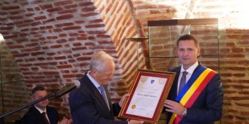Theodor Stolojan, desemnat Cetățean de Onoare al Județului Dâmbovița în cadrul Zilelor Județului 2026