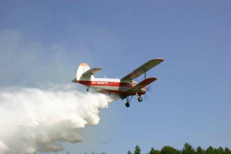 Primăria Titu anunță desfășurarea tratamentelor aviochimice împotriva insectelor dăunătoare