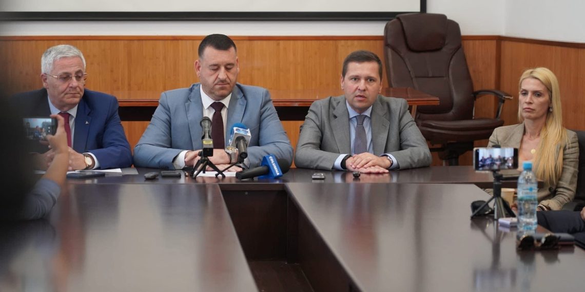 Noi investiții cu finanțare europeană pentru Dâmbovița. Nouă contracte vor aduce modernizare în educație, mobilitate urbană și patrimoniu cultural