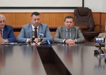 Noi investiții cu finanțare europeană pentru Dâmbovița. Nouă contracte vor aduce modernizare în educație, mobilitate urbană și patrimoniu cultural