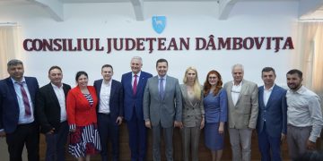 Președintele Consiliului Județean Dâmbovița, Corneliu Ștefan: „Încă 7 contracte de finanțare semnate pentru dezvoltarea învățământului dâmbovițean”