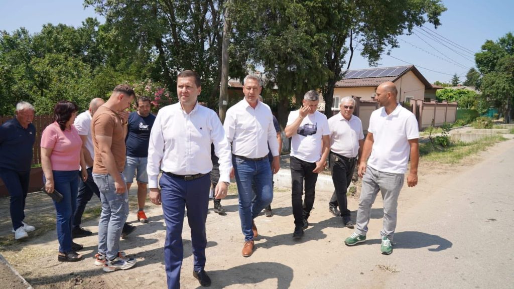 Președintele Consiliului Județean Dâmbovița, Corneliu Ștefan, a verificat stadiul investițiilor din Costeștii din Vale, Odobești și Brezoaele: „Proiectele trebuie să aducă beneficii reale comunităților”