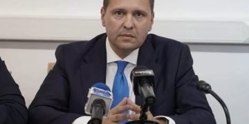 Zi istorică pentru Dâmbovița: A fost semnat cel mai mare contract de finanțare din Regiunea Sud-Muntenia pentru modernizarea drumului spre Peștera – Padina