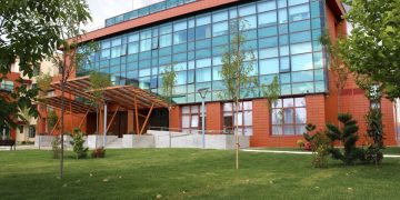 Vrei o carieră în învățământ? Universitatea „Valahia” din Târgoviște a deschis admiterea la Programul de Formare Psihopedagogică