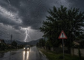 Cod portocaliu de ploi torențiale în județul Dâmbovița! Avertizare ANM până la ora 17:00